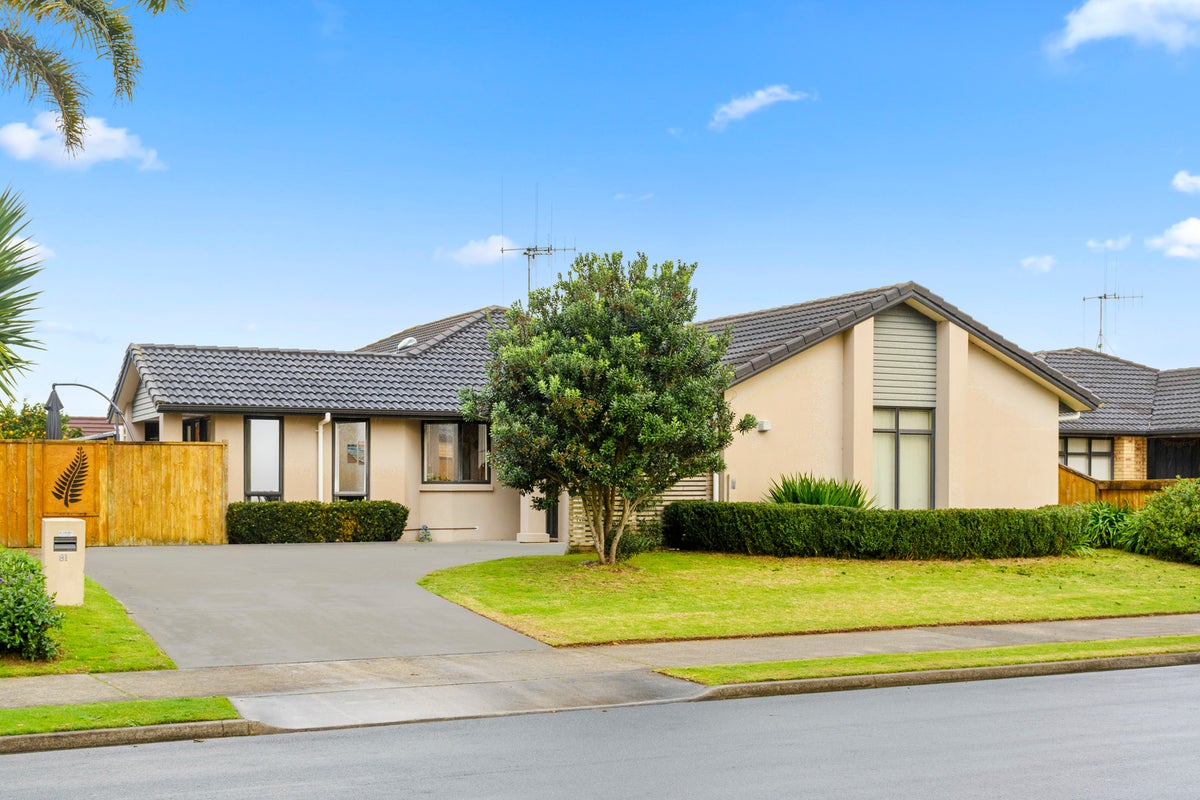 81 Longview Drive, Papamoa Beach, Papamoa - Carousel 1
