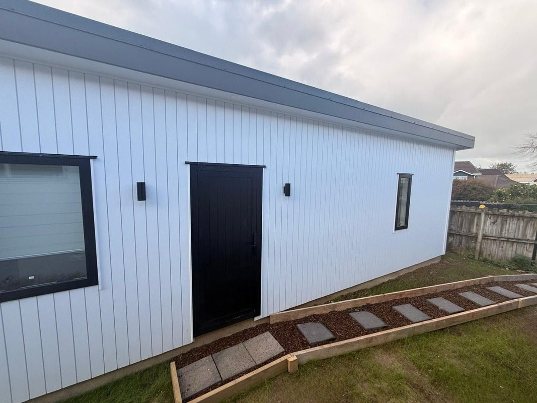 23 Lisa Rise, Half Moon Bay, Auckland - Carousel 2