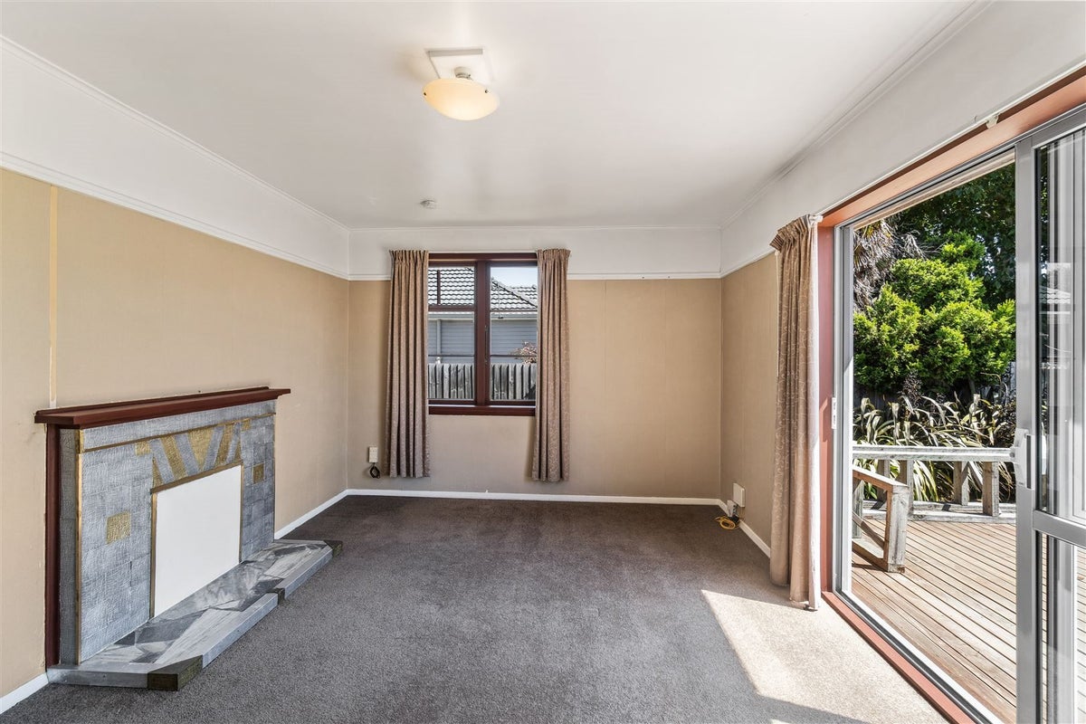 11 Evatt Street, Bryndwr, Christchurch - Carousel 2