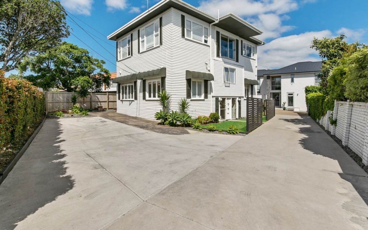 65 Selwyn Avenue, Mission Bay, Auckland - Carousel 1