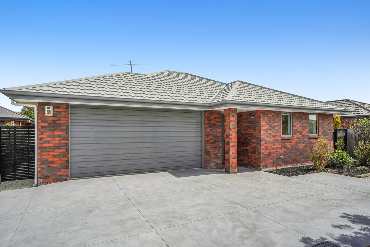5 Merrilees Place, Linwood, Christchurch - Carousel 1