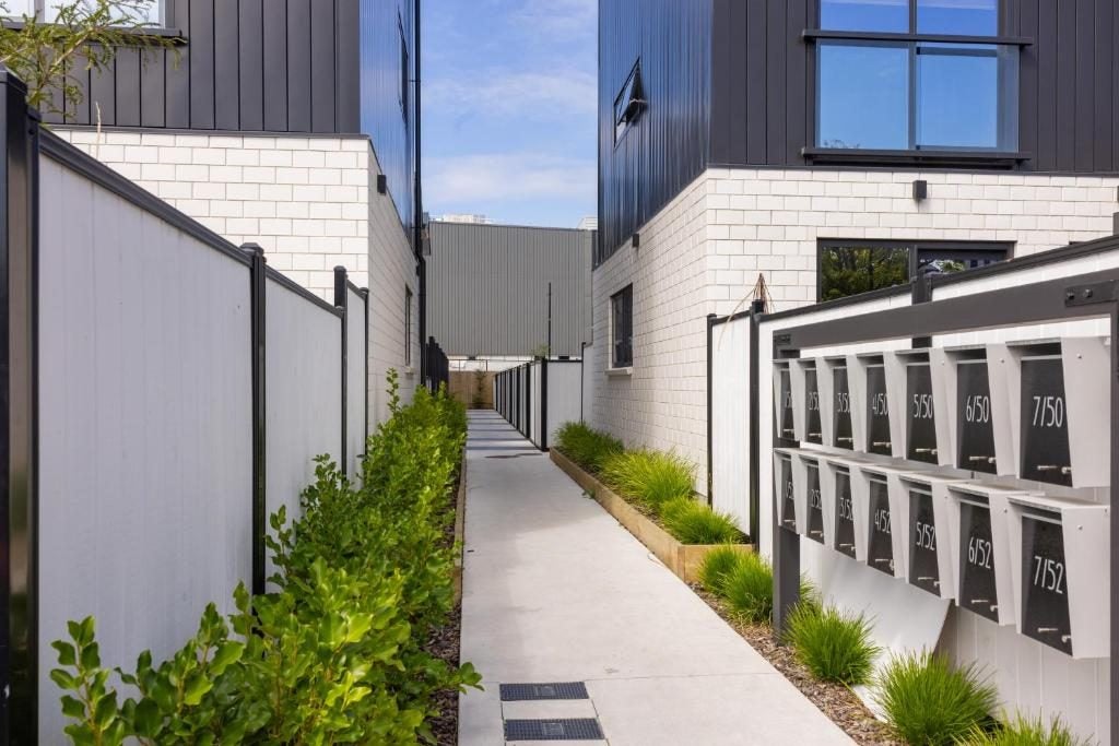 4/50 Stewart Street, Christchurch Central, Christchurch - Carousel 11