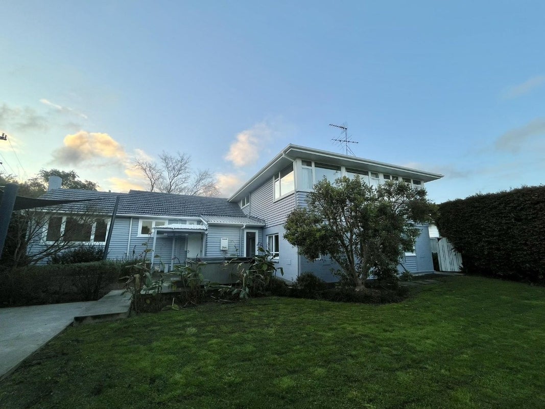 71 Aberdeen Road, Castor Bay, Auckland - Carousel 2