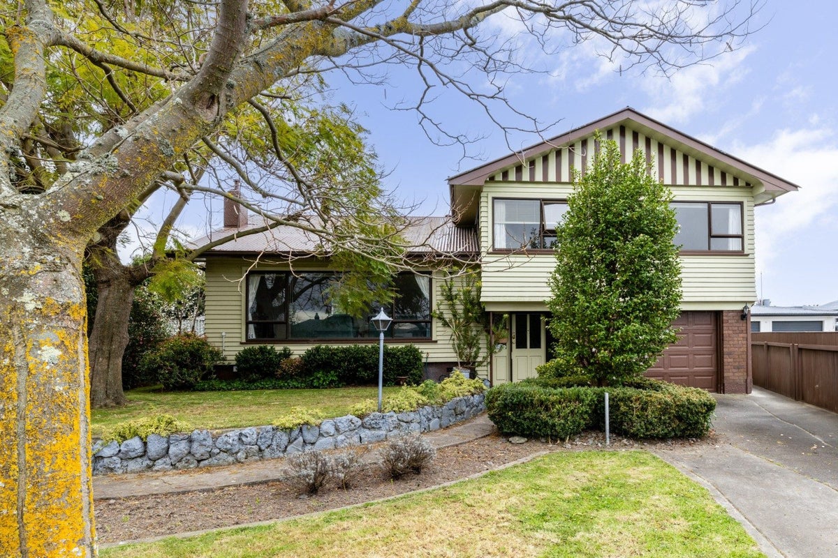 24 Caxton Street, Onekawa, Napier - Carousel 1