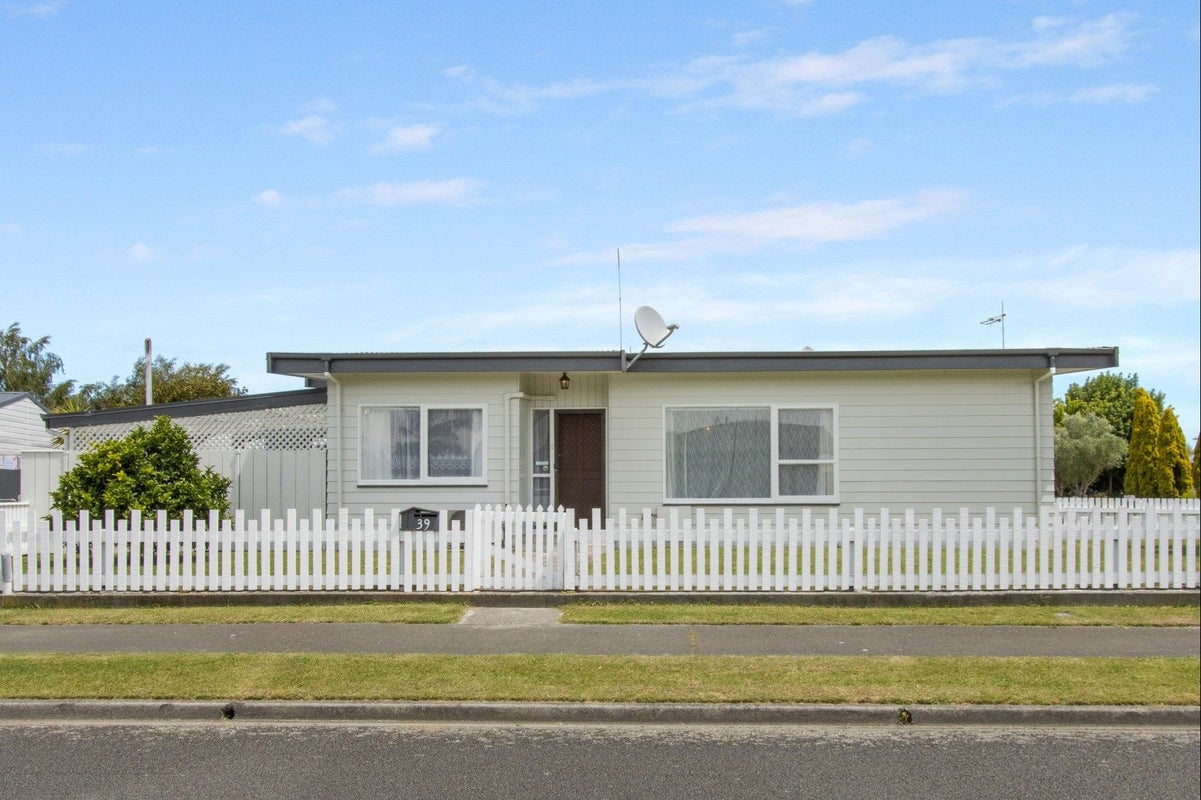 39 Arthur Hobson Avenue, Pirimai, Napier - Carousel 1