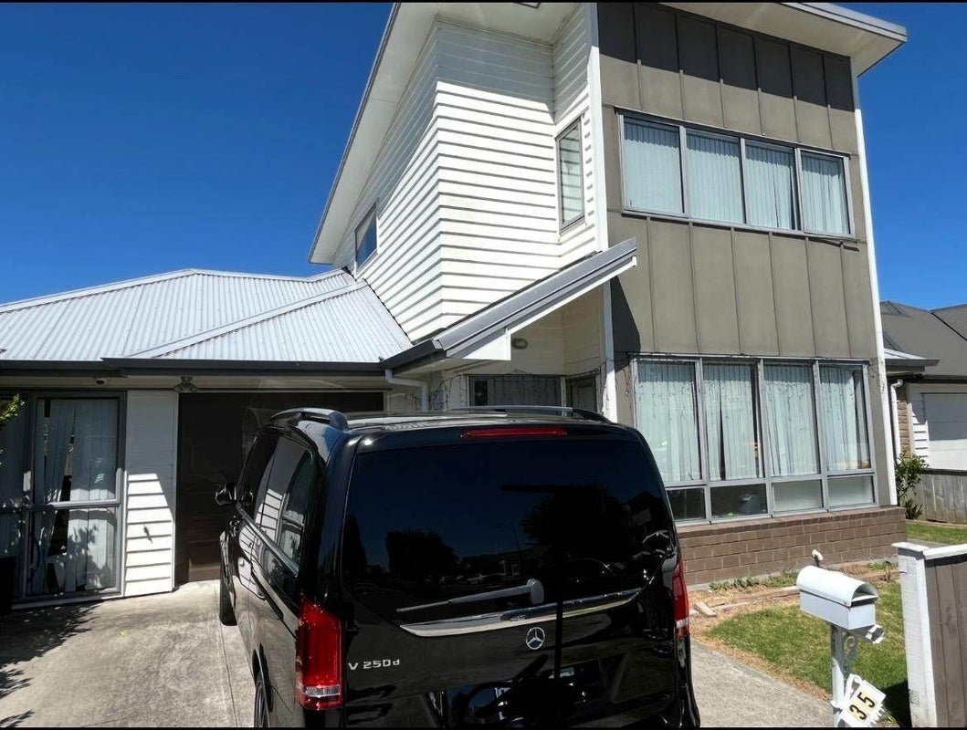 35 Kotuku Crescent, Takanini, Auckland - Carousel 2