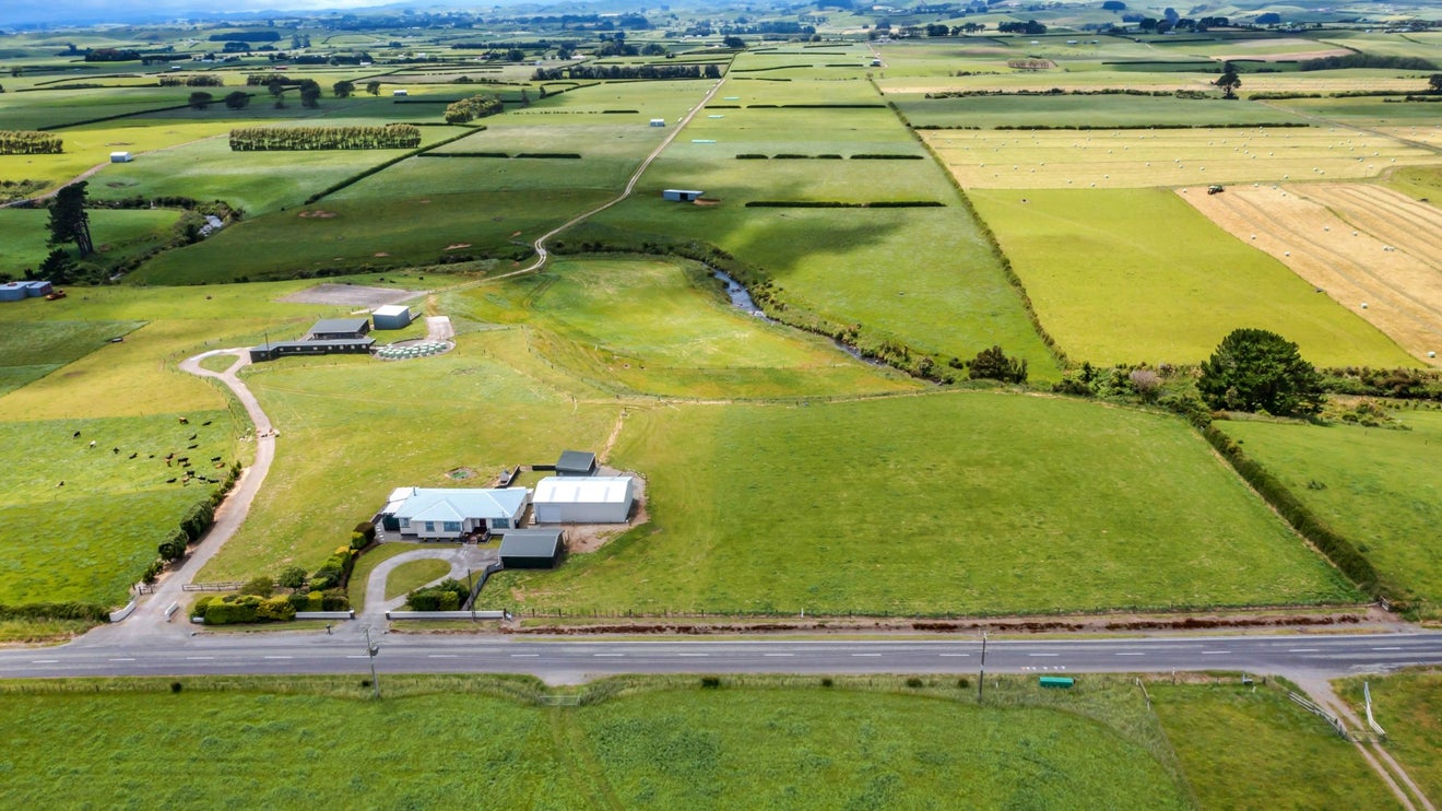 762 Hastings Road, Hawera - Carousel 35
