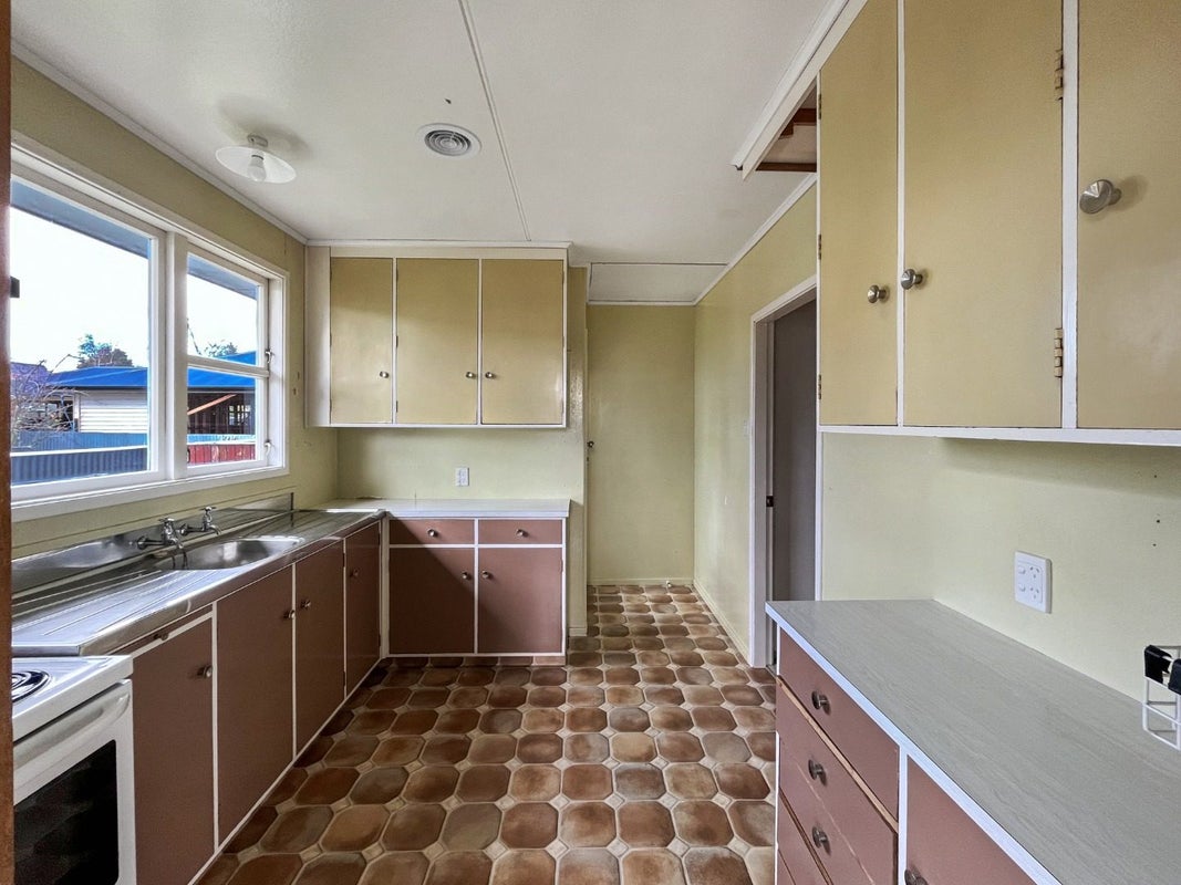 31 Newbury Street, Awapuni, Palmerston North - Carousel 2
