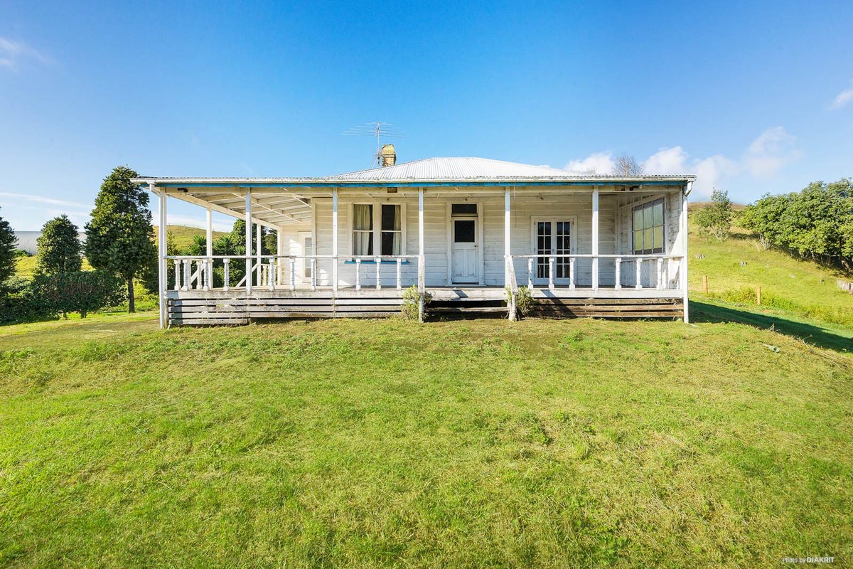 427 Taurangaruru Road, Karioitahi, Waiuku - Carousel 2