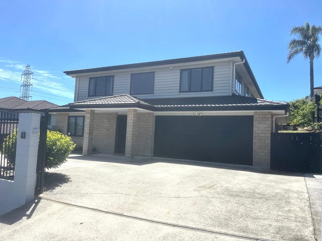 58 Cartmel Avenue, Massey, Auckland - Carousel 1