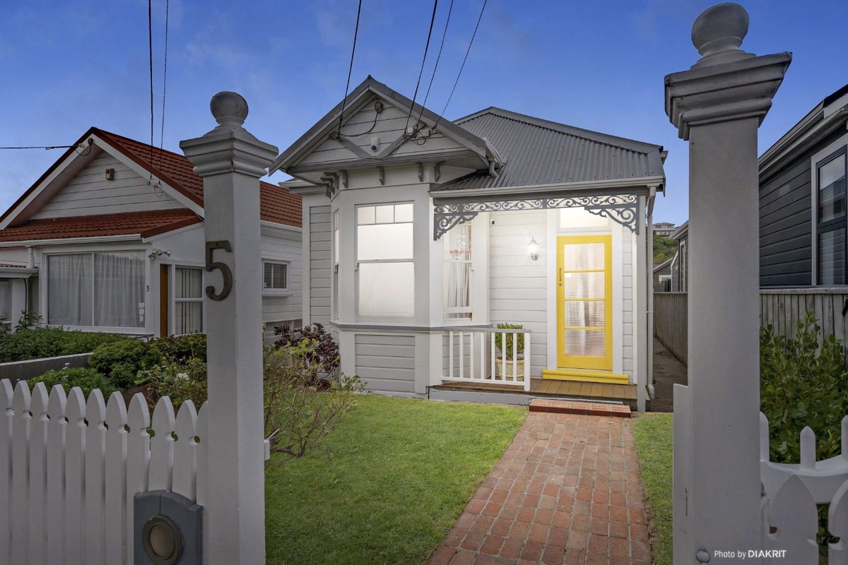 5 Te Whiti Street, Kilbirnie, Wellington - Carousel 1