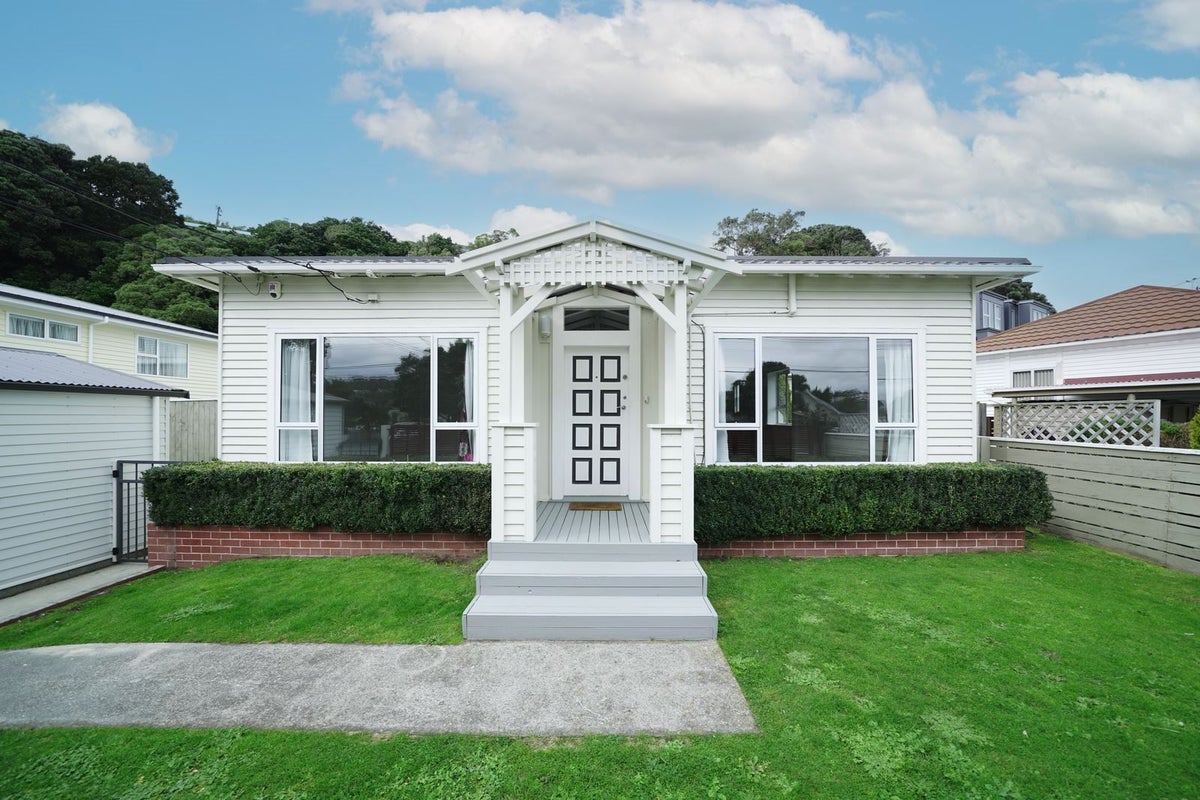 70 Para Street, Miramar, Wellington - Carousel 1