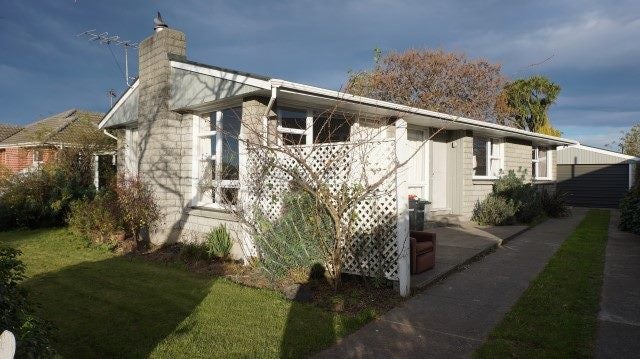 5 Roswell Place, Islington, Christchurch - Carousel 1