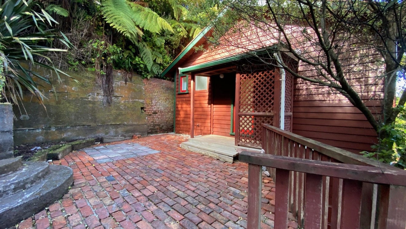 39 Mount Pleasant Road, Aro Valley, Wellington - Carousel 2