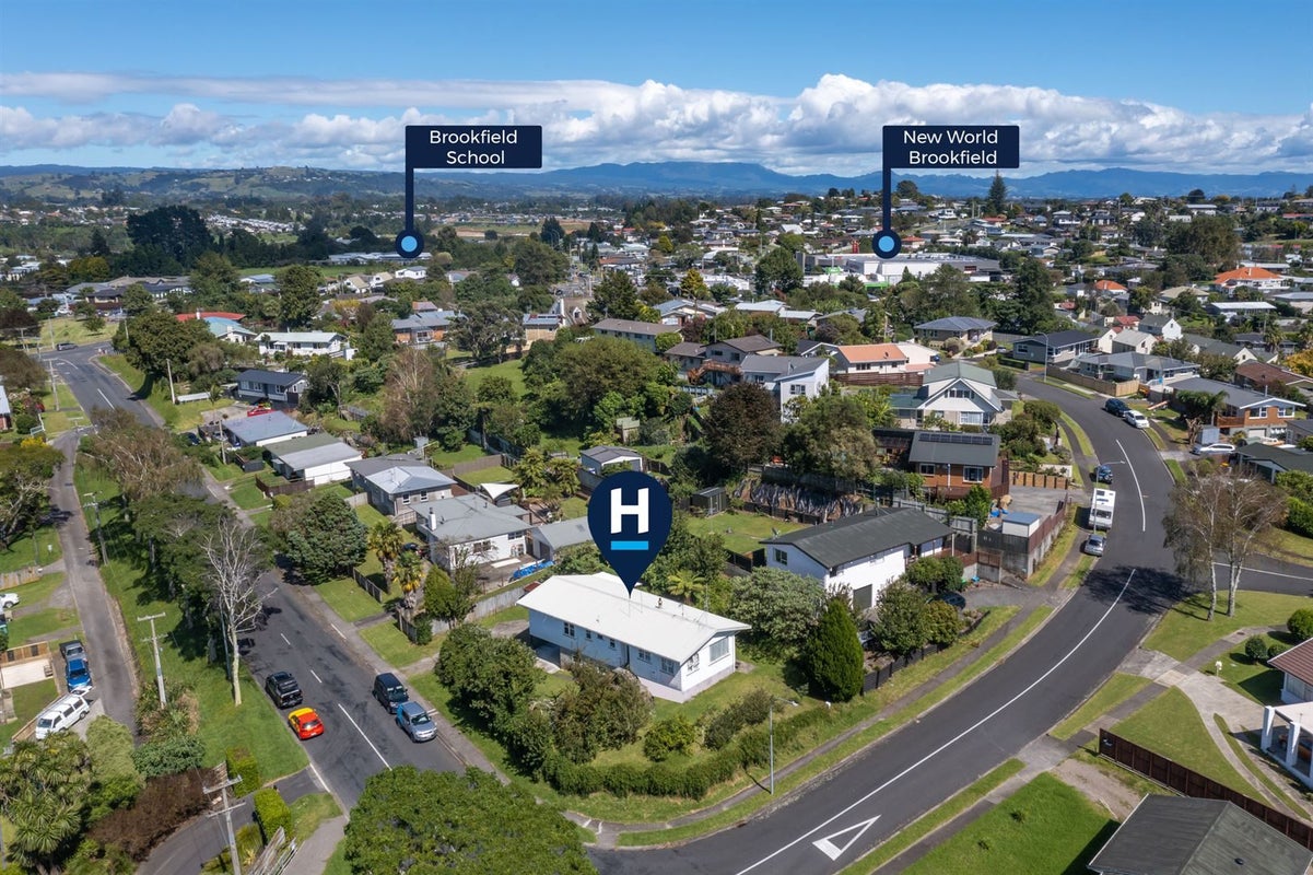2 Grosmont Terrace, Brookfield, Tauranga - Carousel 1