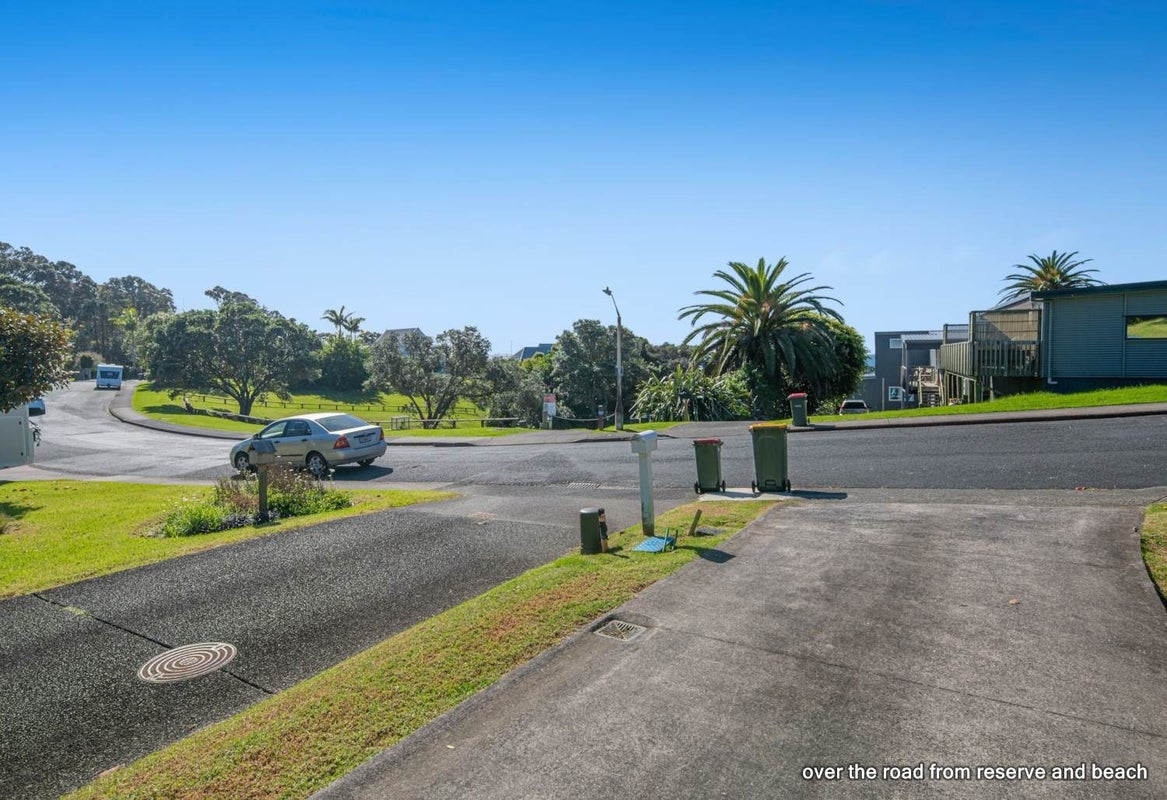 22 Glenelg Road, Red Beach, Whangaparaoa - Carousel 15