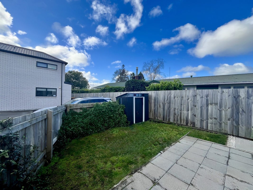 1/12 Enderby Drive, Te Atatu Peninsula, Auckland - Carousel 8