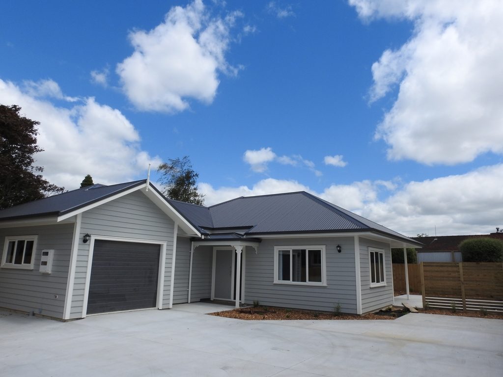 19A Fox Street, Hamilton East, Hamilton - Carousel 1