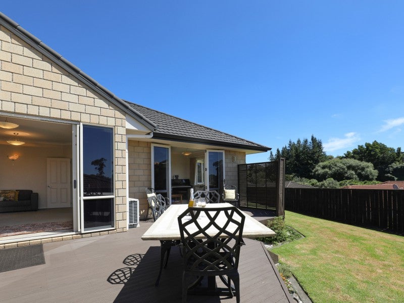 75 Kinloch Drive, Bethlehem, Tauranga - Carousel 1