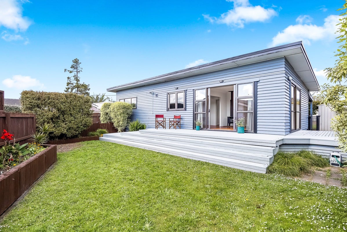 37A Border Road, Henderson, Auckland - Carousel 1