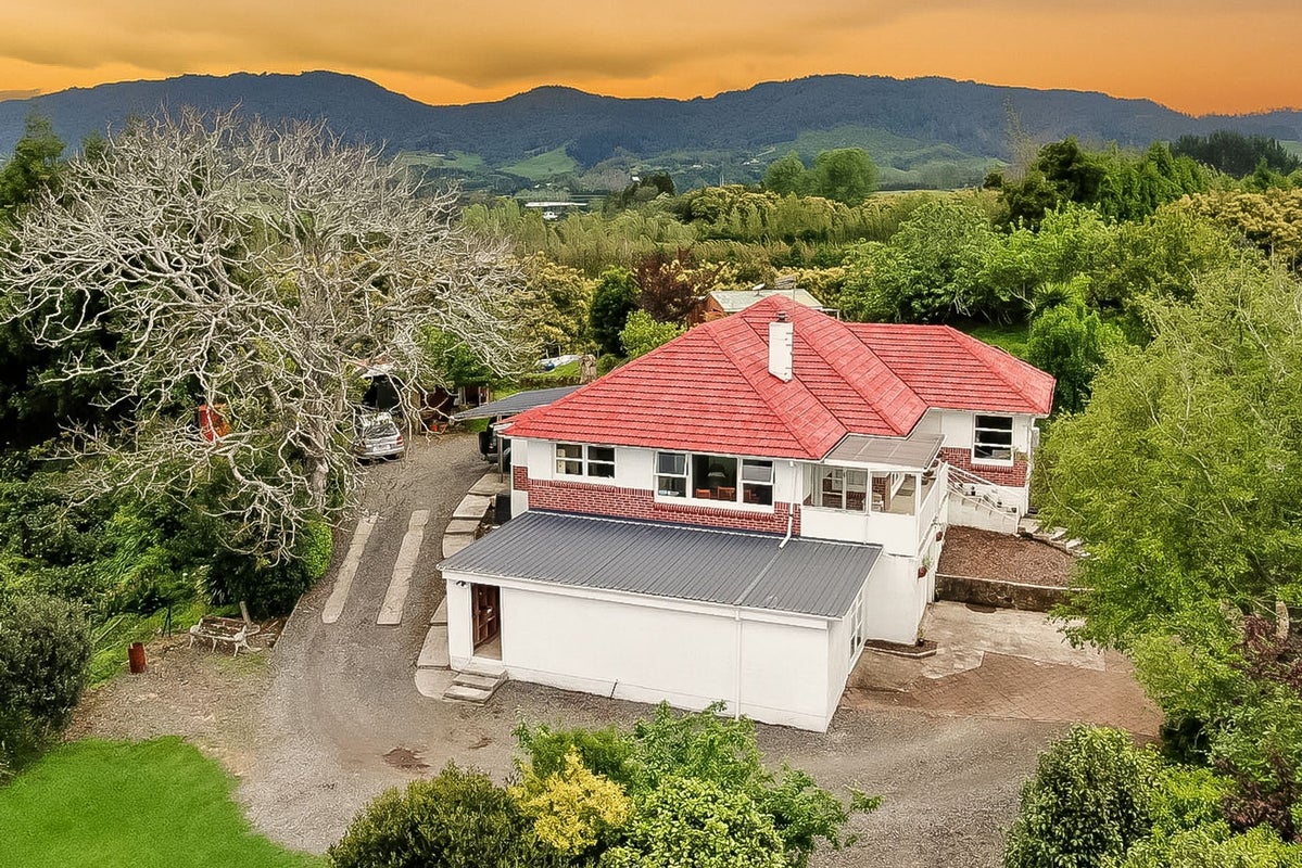 285 State Highway, Tahawai - Carousel 1