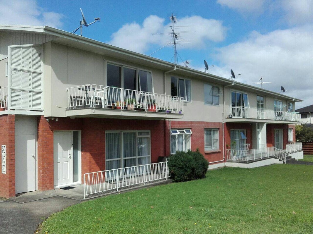 1/101 Nelson Street, Howick, Auckland - Carousel 1