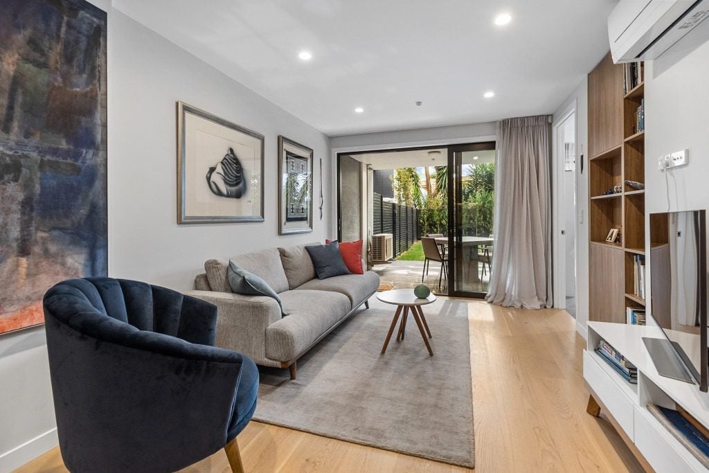 B03/9 Walmer Road, Point Chevalier, Auckland - Carousel 2