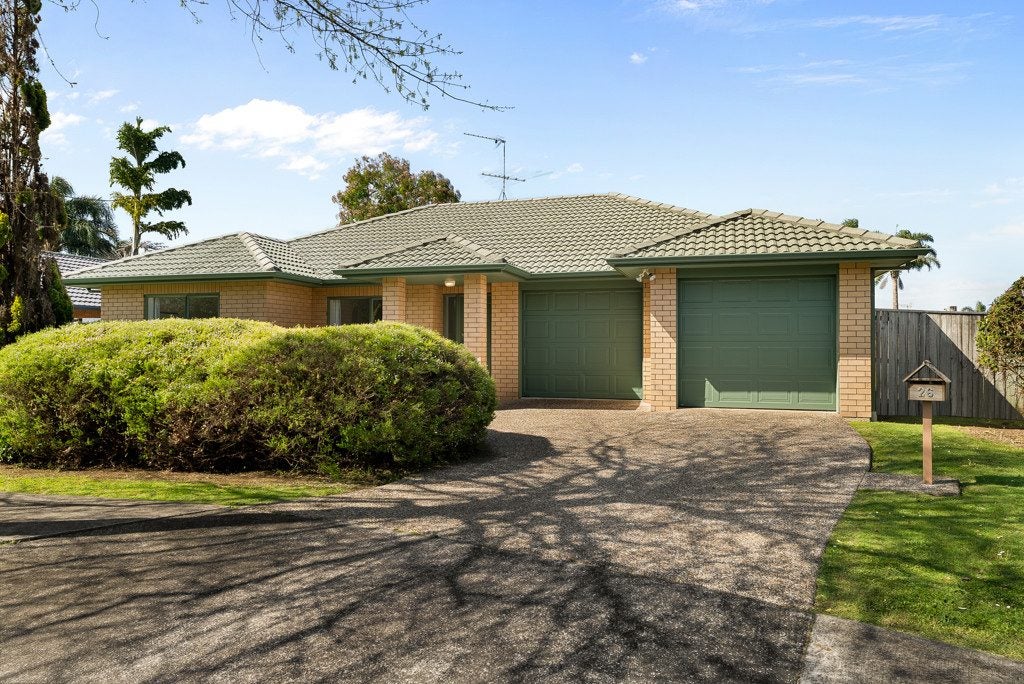 26 Glencalder Place, Wattle Downs, Auckland - Carousel 1