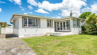 21 Camellia Avenue, Aramoho, Whanganui - Carousel 1