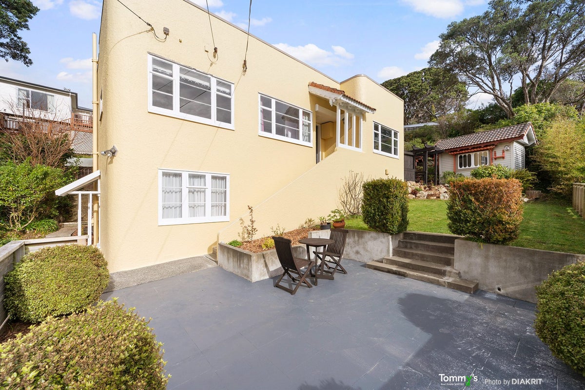 38 Shirley Street, Karori, Wellington - Carousel 1