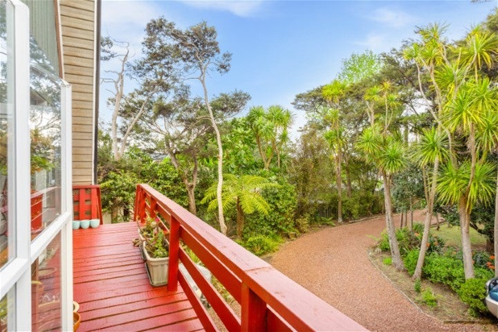 34 Ferry Parade, Herald Island, Auckland - Carousel 2