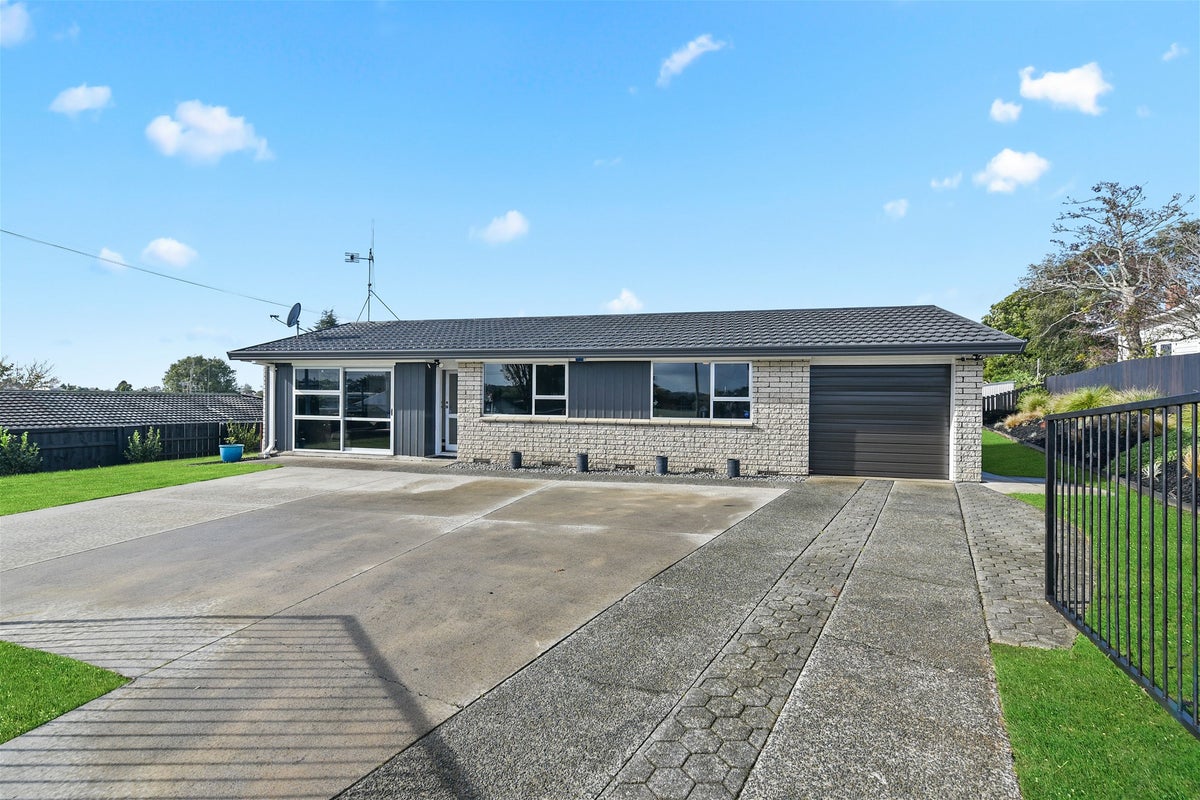 73B Tuhikaramea Road, Dinsdale, Hamilton - Carousel 1