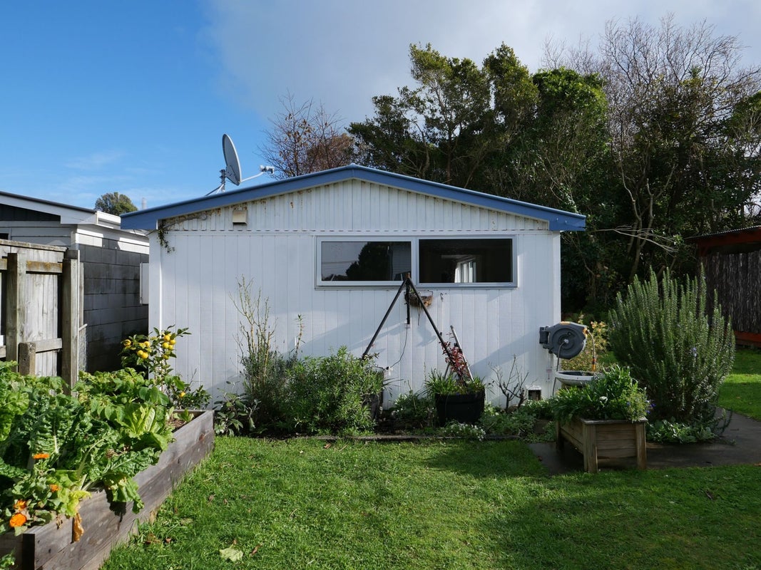 61 Alexander Road, Raumati Beach, Paraparaumu - Carousel 2