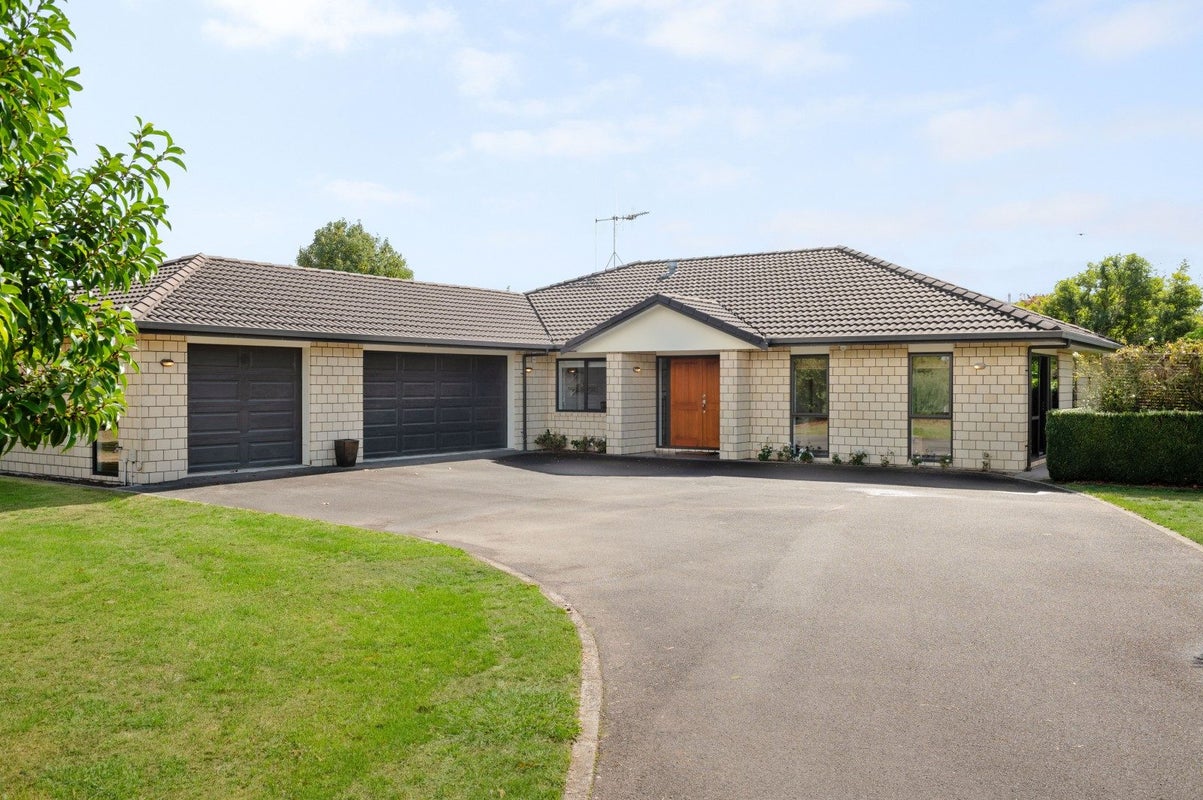8 Westvale Lane, Te Kowhai, Hamilton - Carousel 1