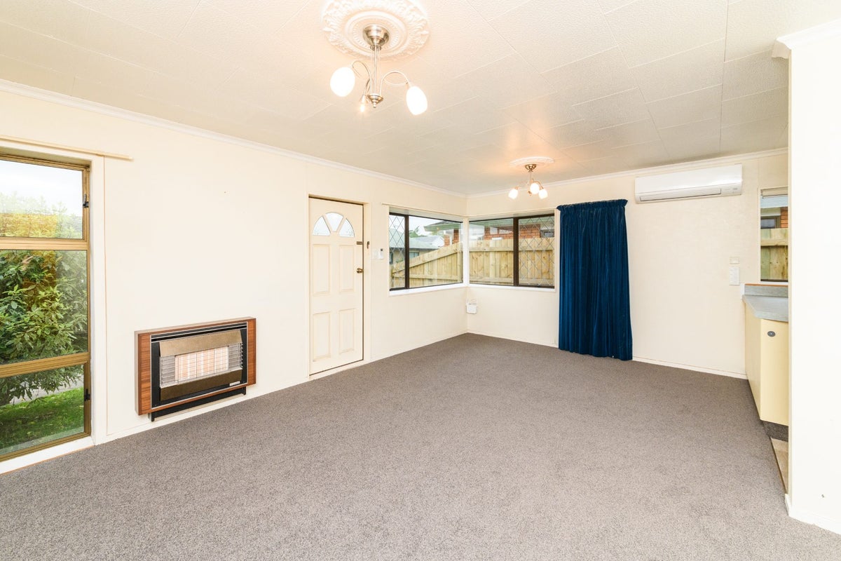 5 Edgecombe Court, Roslyn, Palmerston North - Carousel 2