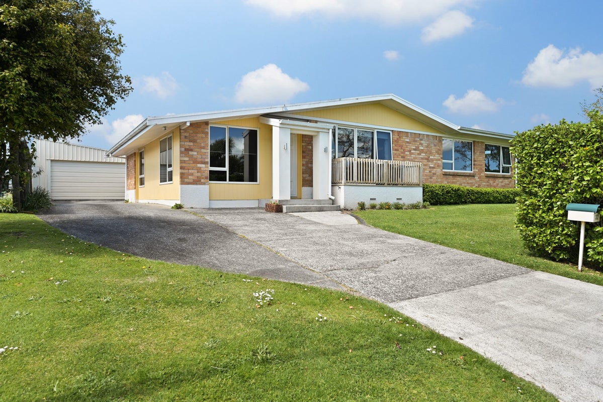 32 Fuchsia Avenue, Pukete, Hamilton - Carousel 1