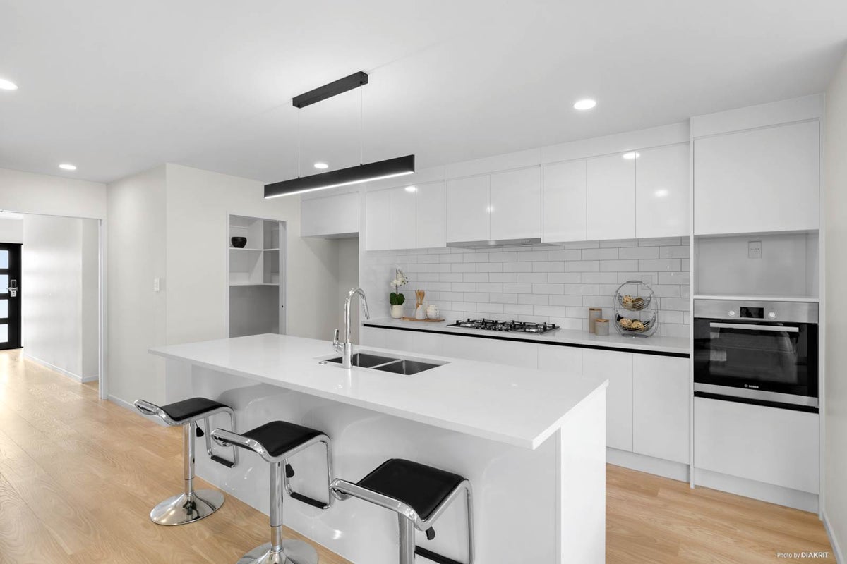 26C Ussher Place, Pakuranga Heights, Auckland - Carousel 2
