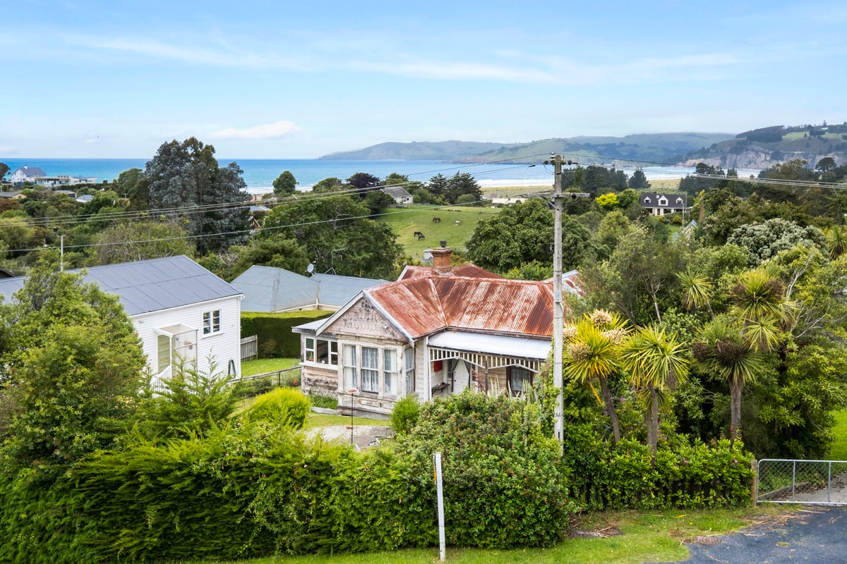 8 Stephenson Street, Warrington, Waikouaiti - Carousel 1
