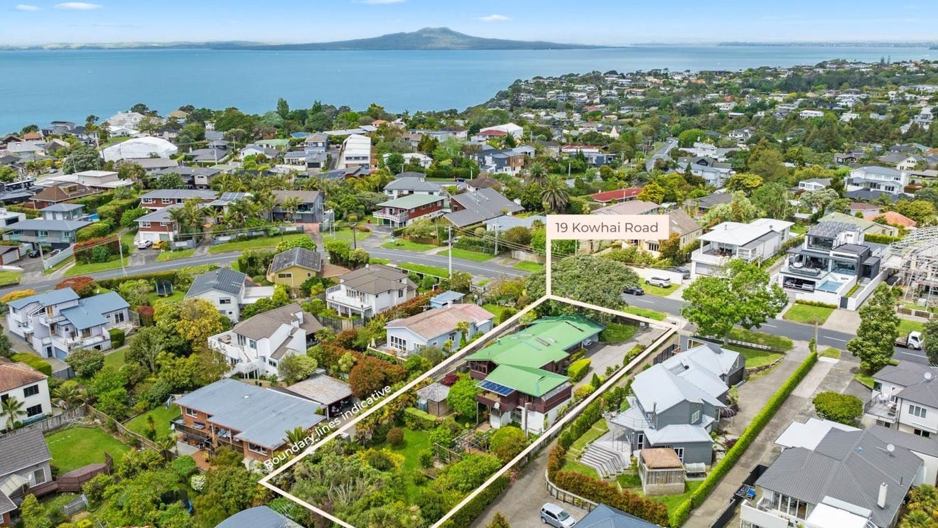 19 Kowhai Road, Mairangi Bay, Auckland - Carousel 1