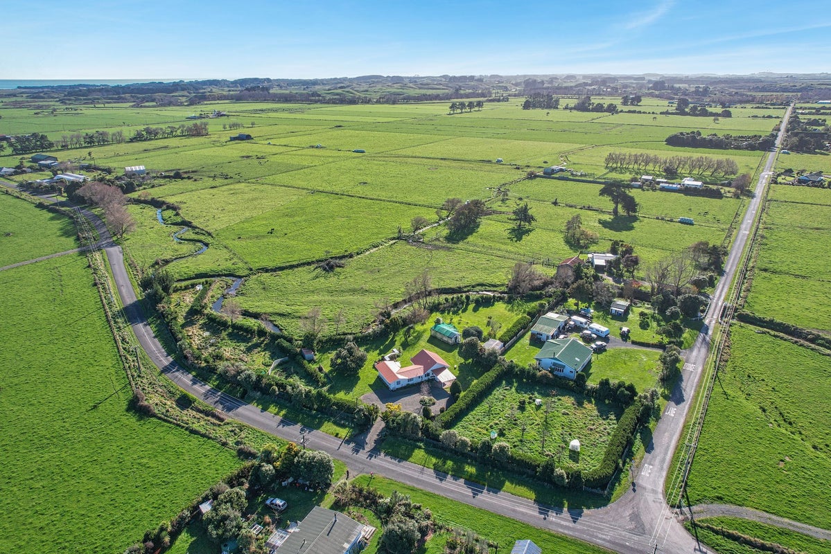 318 Kuku Beach Road, Kuku, Levin - Carousel 26