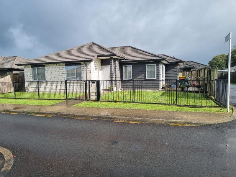 6 Charlotte Crescent, Dinsdale, Hamilton - Carousel 1