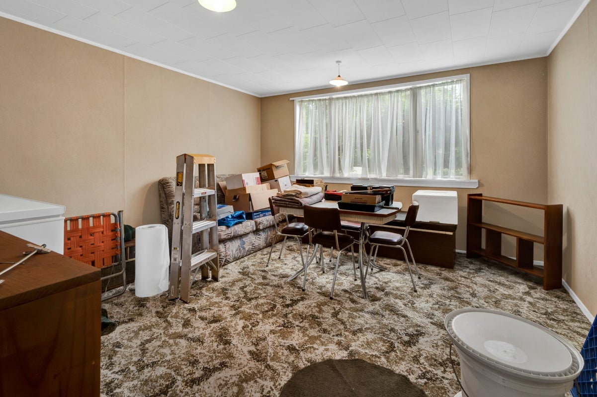 194 Surrey Road, Tariki, Inglewood - Carousel 21