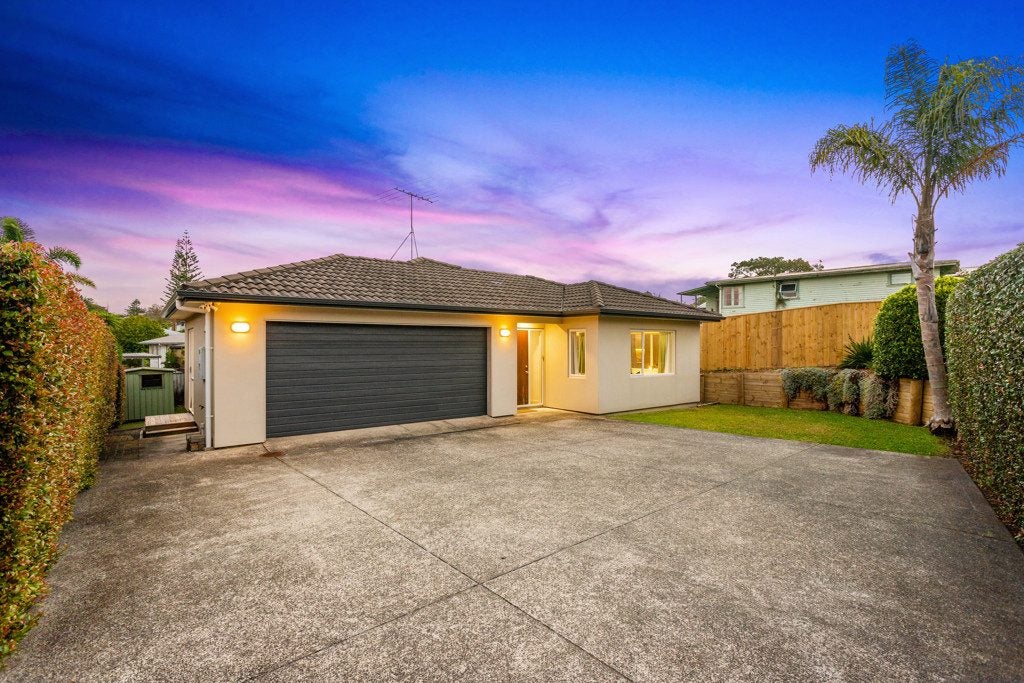 25C Akehurst Avenue, New Lynn, Auckland - Carousel 1