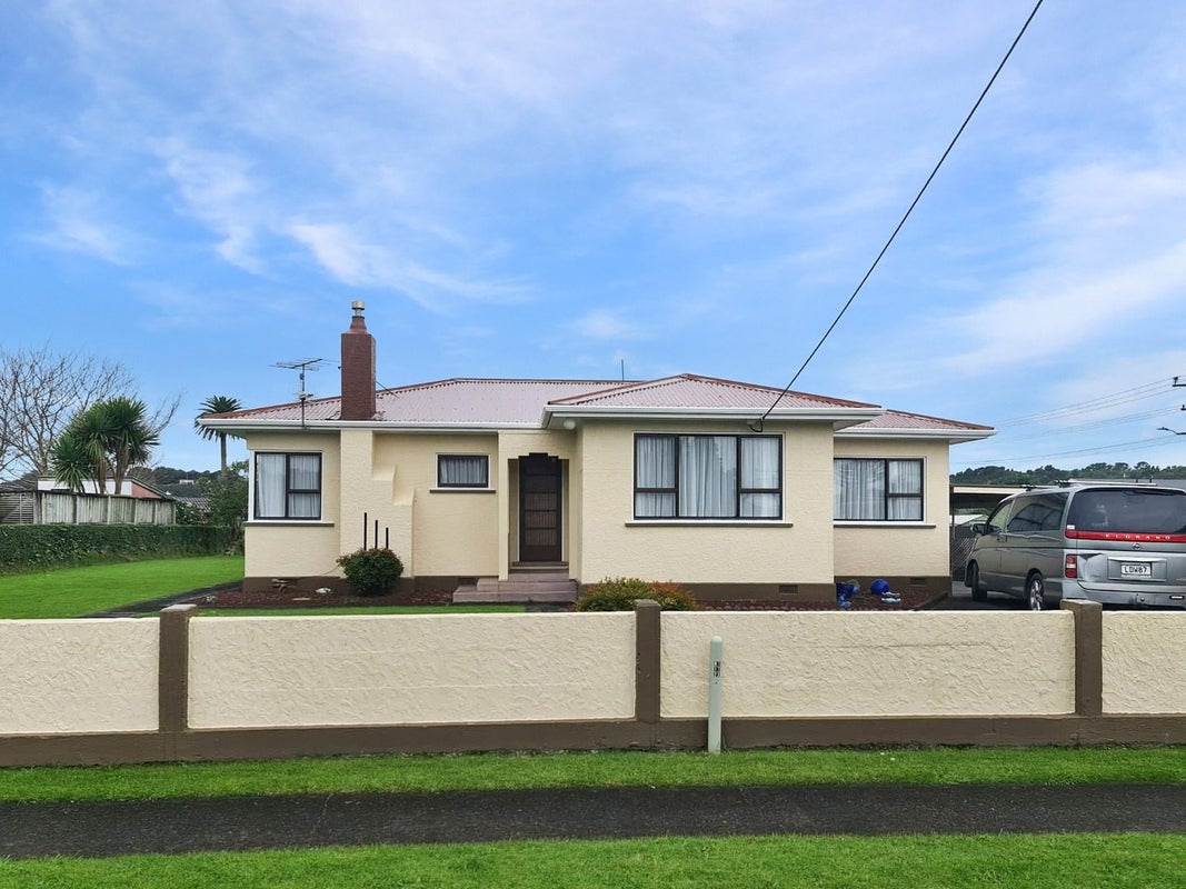 12 Grey Street, Waitara, Waitara - Carousel 1