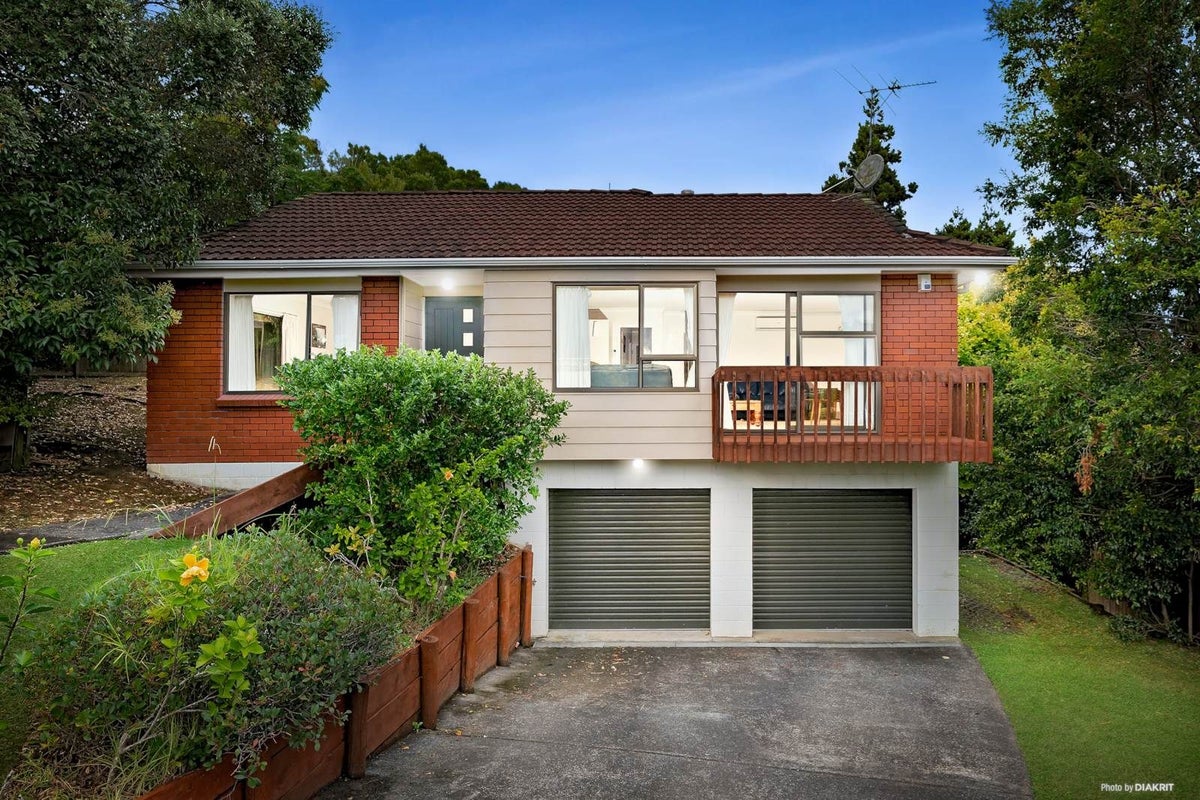 6 Marigold Place, Mairangi Bay, Auckland - Carousel 1