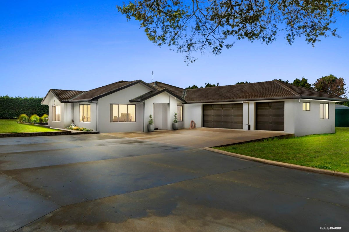 131 Hull Road, Waiuku, Waiuku - Carousel 1