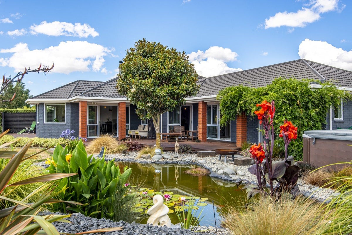16 Piako Drive, Darfield, Darfield - Carousel 1