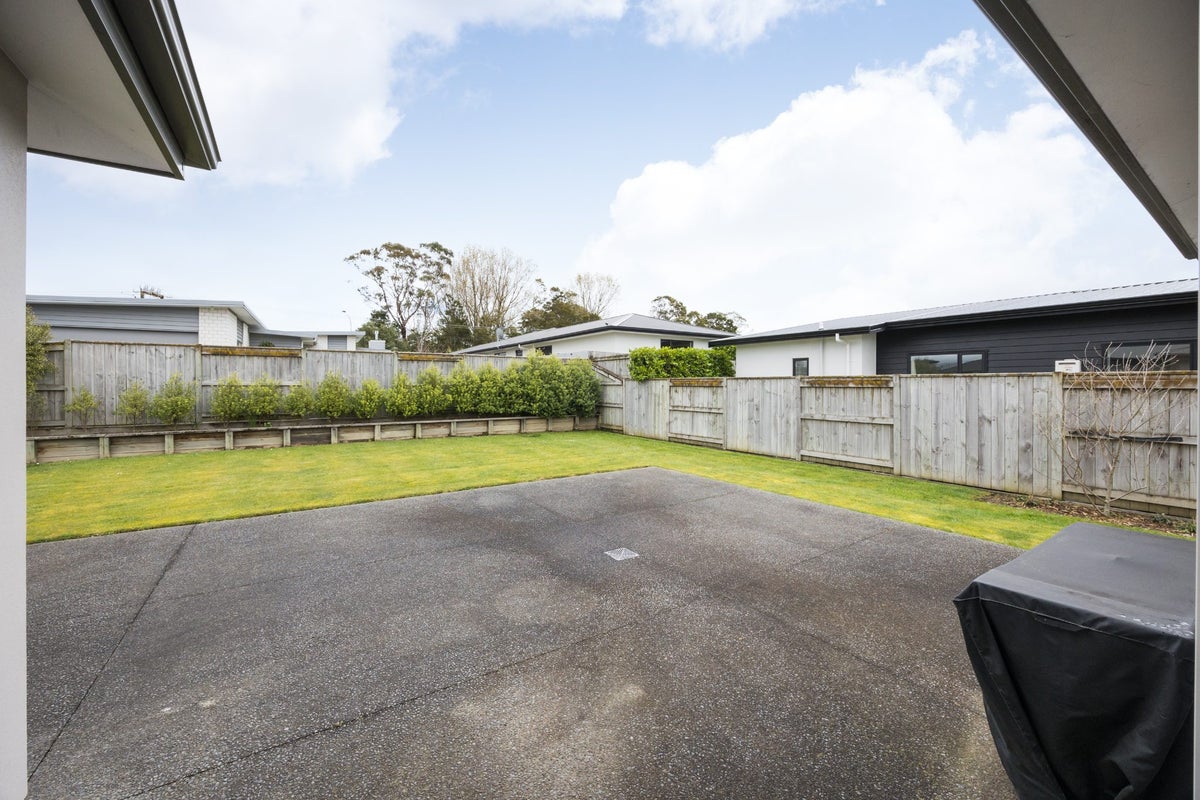 15 Coutts Way, Fitzherbert, Palmerston North, Manawatu / Whanganui - Carousel 27