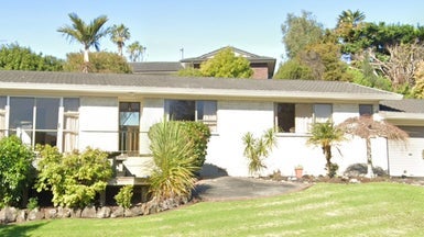 5 Montressor Place, Howick, Auckland - Carousel 1