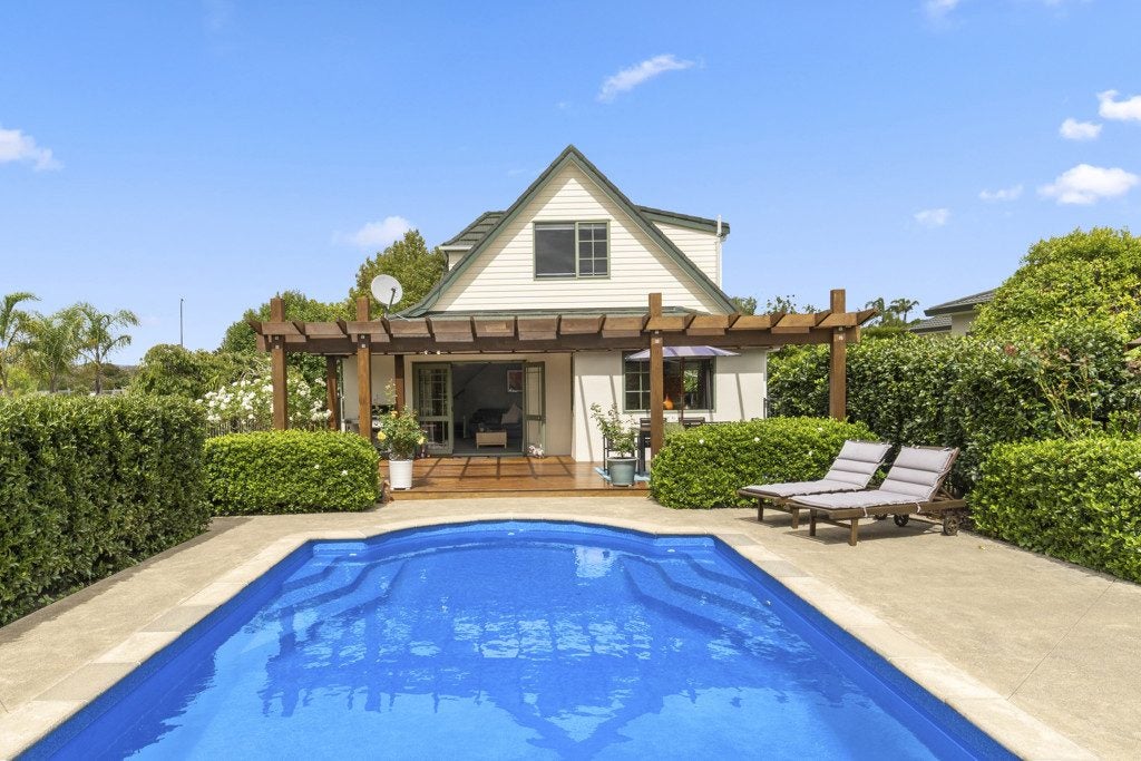 79 Sunny Crescent, Huapai, Kumeu - Carousel 2